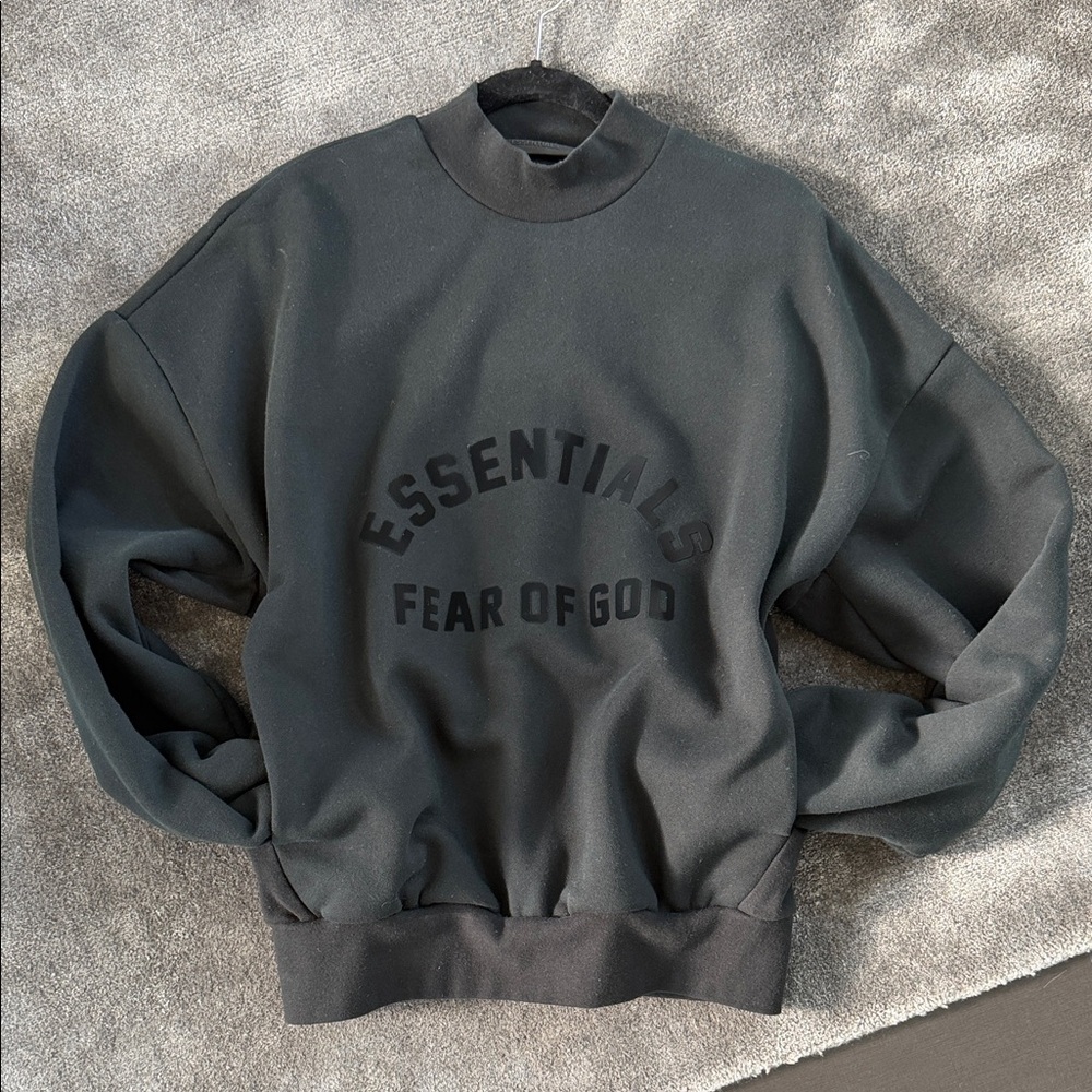 Fear of God Essentials Black Crewneck Sweater Small sz